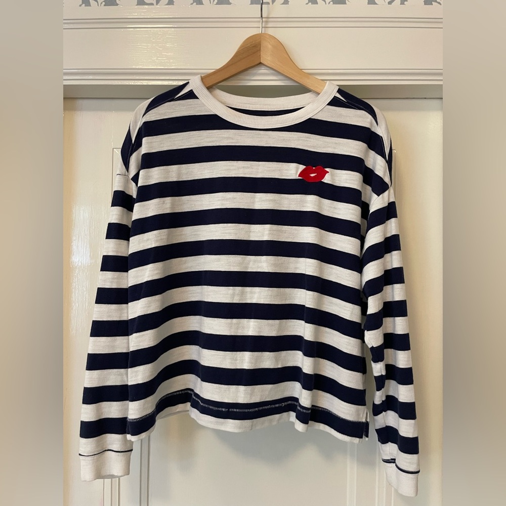 Old Navy the easy tee blue and white stripe